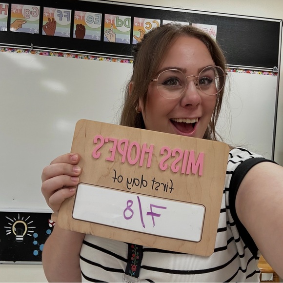 Meet your Posher, Hope - Picture 3 of 3